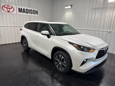 2026 Toyota Highlander Hybrid XLE