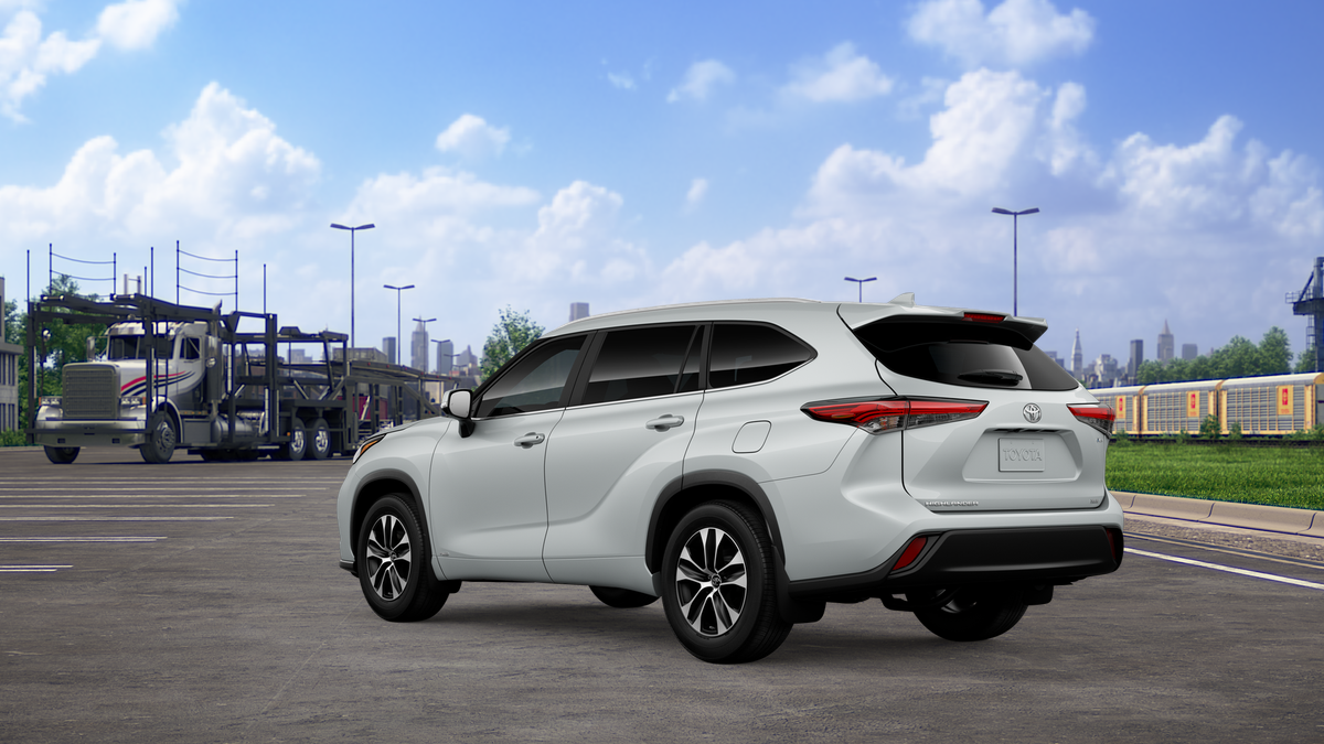 2026 Toyota Highlander Hybrid XLE