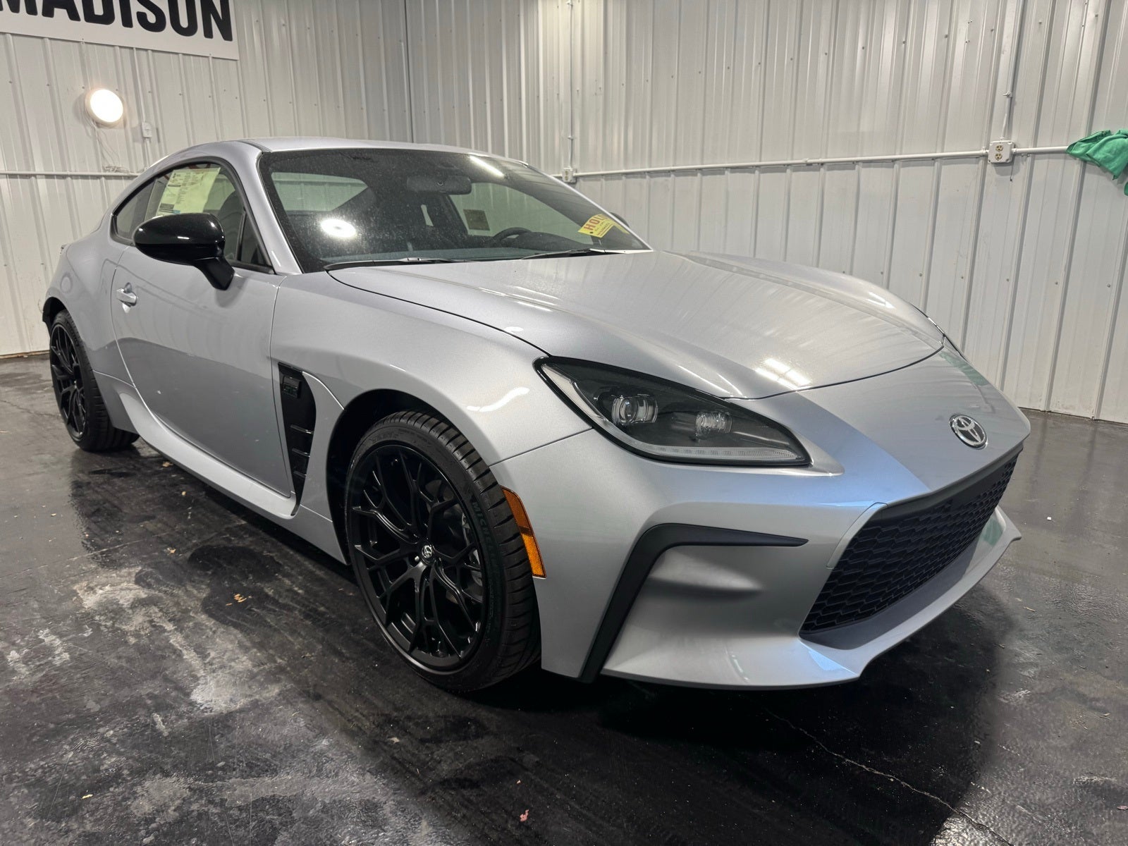 2025 Toyota GR86 Premium MT