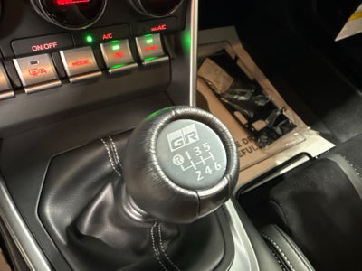 2026 Toyota GR86 Premium MT