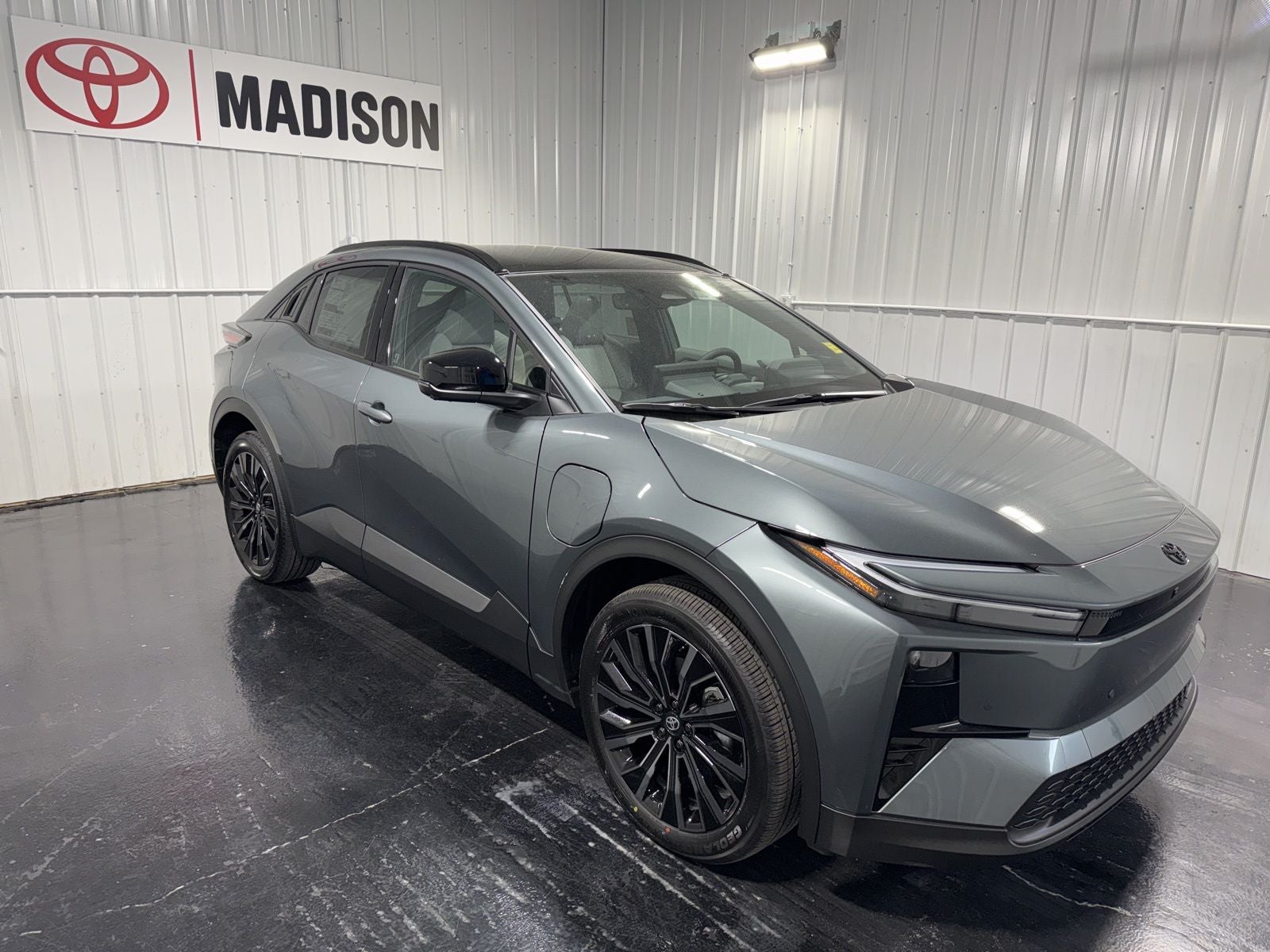2026 Toyota C-HR XSE
