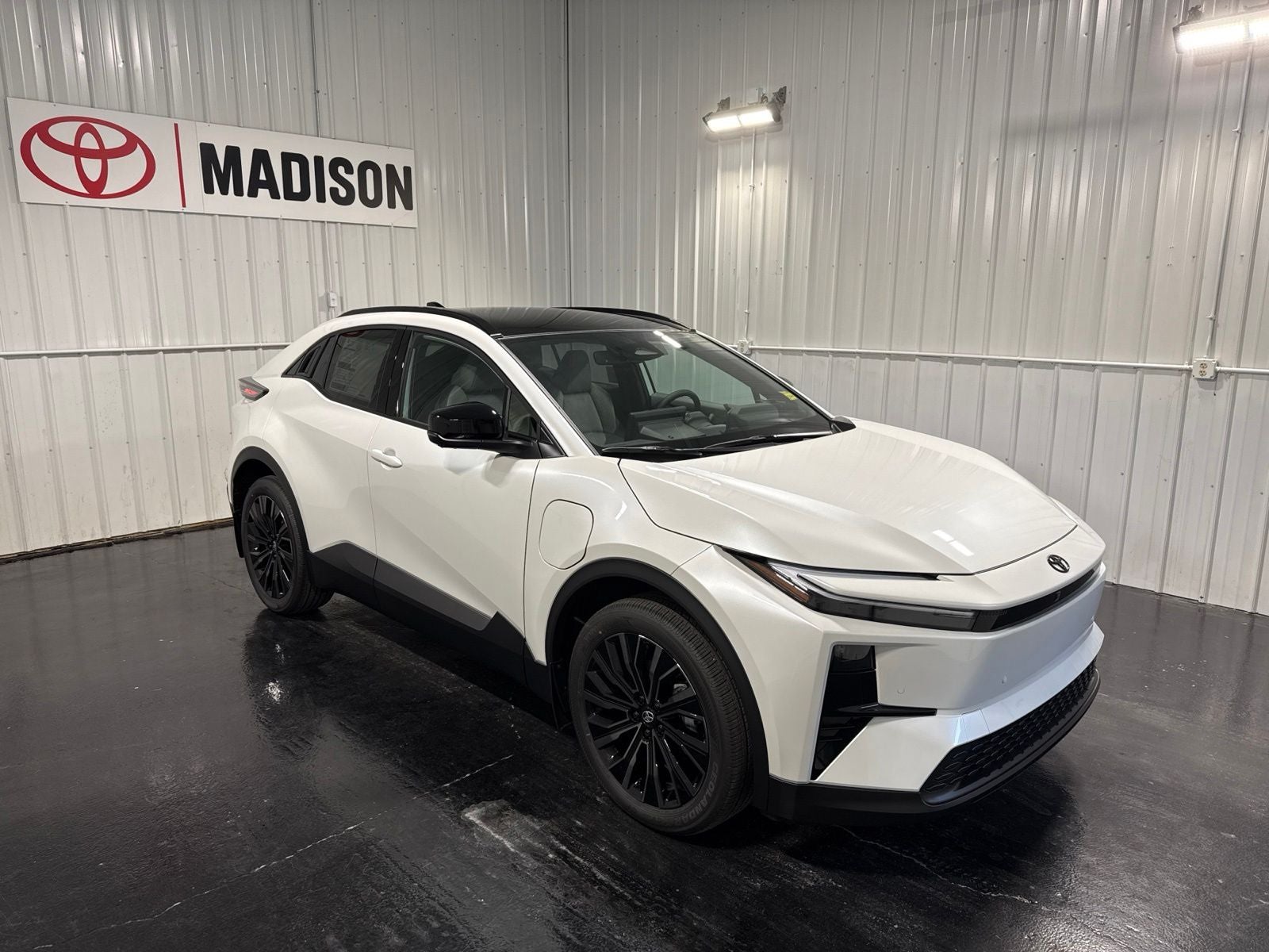 2026 Toyota C-HR XSE